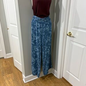 NWOT Land 'n Sea Casual Pattern Pants